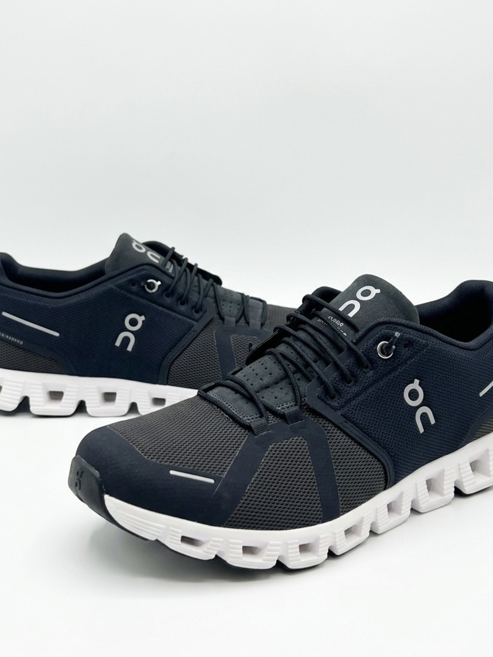 On Running Cloud Men’s Running Shoes — Black Size 13